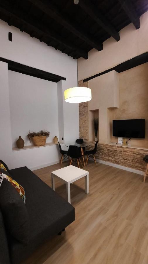 Apartment Carmona&house *
